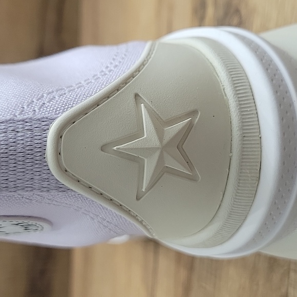 Converse High Top Brand new in the box no lid authentic. - Picture 5 of 16